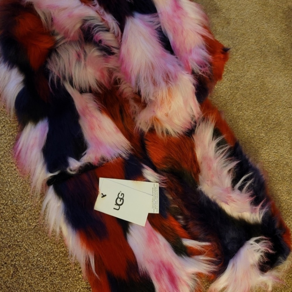 COPY -Women's UGG Vibrant Multi-Color Patchwork Faux Fur Scarf - Picture 3 of 3